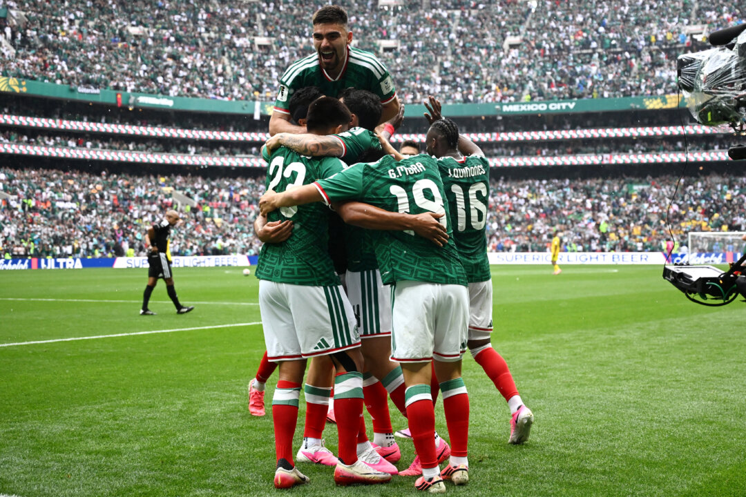 Mexico Shuts Down South Africa 2–0 to Win World Cup Opening Game