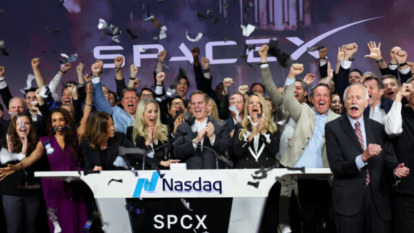 Nasdaq 100 Welcomes SpaceX Only 15 Days After Blockbuster IPO