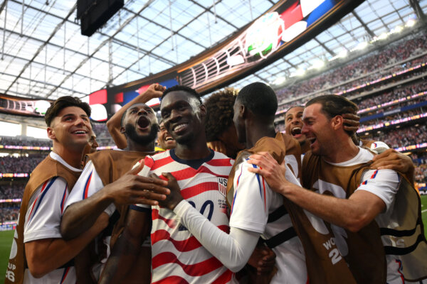 World Cup 2026: USA Dominates Paraguay 4-1 in Los Angeles