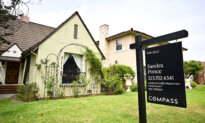 Median US Home-Sale Price Hits a Record $400,894: Report