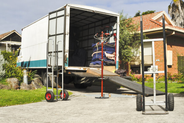 Should I Hire Movers or DIY My Move?