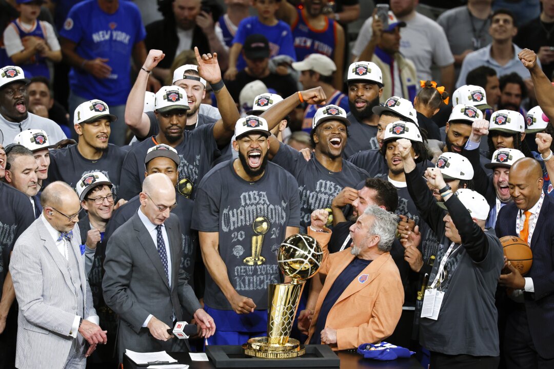 Knicks Take Title in 5, Knock Off Spurs in San Antonio for First NBA Crown in 53 Years