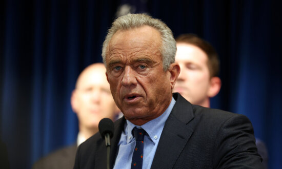 RFK Jr. Warns Vaccine Committee Not ‘Functioning’, Asks Court to Accelerate Decision