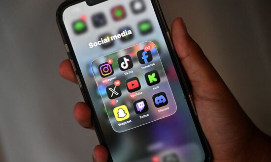NDAA Proposal Targets Troop Mobile Data Risk After CENTCOM Warning