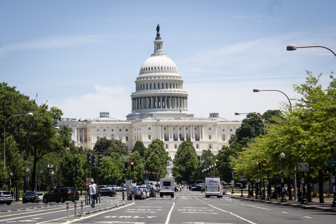House Lawmakers Unveil Bipartisan Child Online Safety Bill