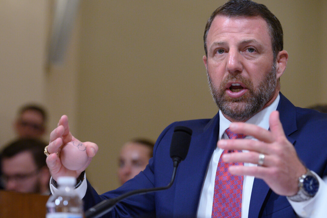 US Security Chief Says One Suspected Terrorist Is Arrested at Canada Border ‘Almost Weekly’