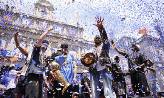 Jubilant Knicks Fans Pack Manhattan For Championship Parade