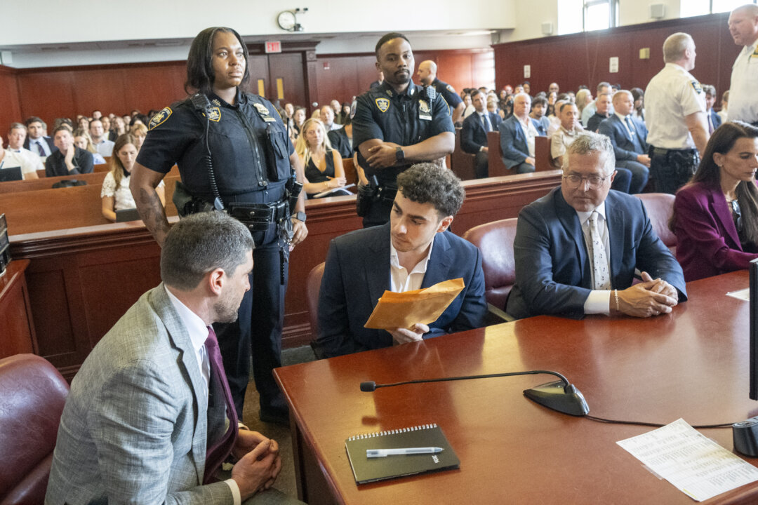 Luigi Mangione’s Lawyers Withdraw Psychiatric Defense in State Murder Trial