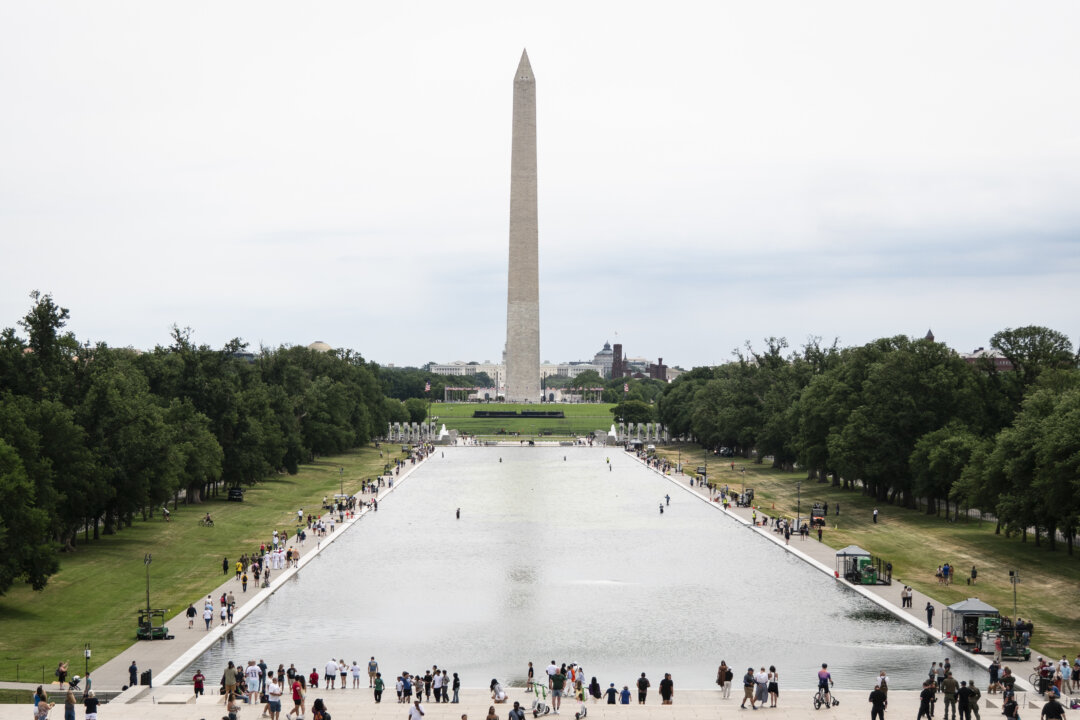 Trump Says 6 Arrested, 7 Cited Over Reflecting Pool Damage