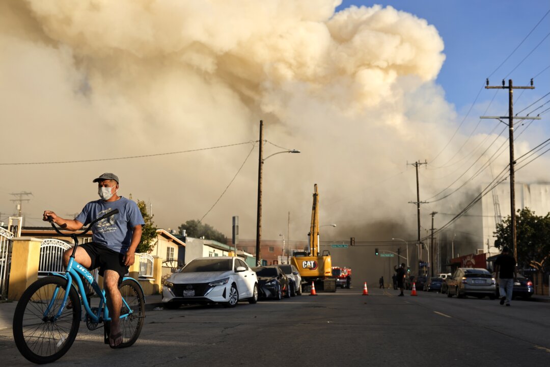 California Declares State of Emergency Over Los Angeles Warehouse Fire, Smoke