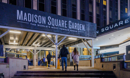 Man Falls to His Death During Rock Concert at Madison Square Garden