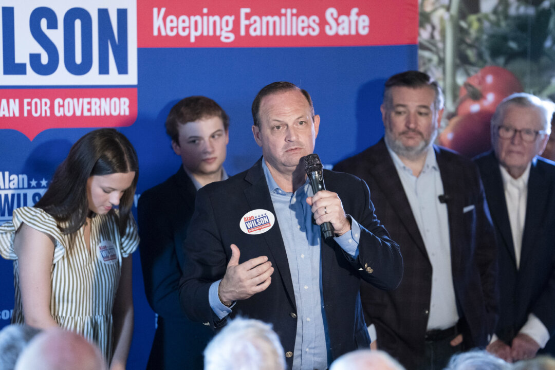 South Carolina Attorney General Wins GOP Runoff for Governor