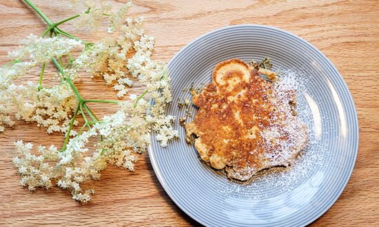 Antioxidant-Rich Elderflowers: How to Turn Summer Blossoms Into Pancakes and Syrup