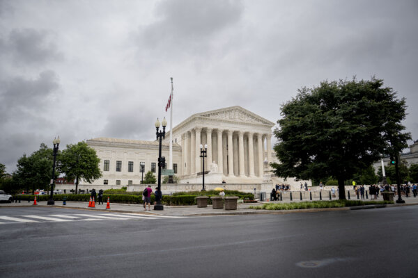 Supreme Court Strikes Down Hawaii’s Gun Restrictions in Major 2nd Amendment Case