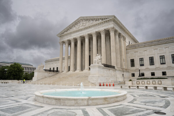  Supreme Court Shoots Down Challenge to Vaccine Mandate