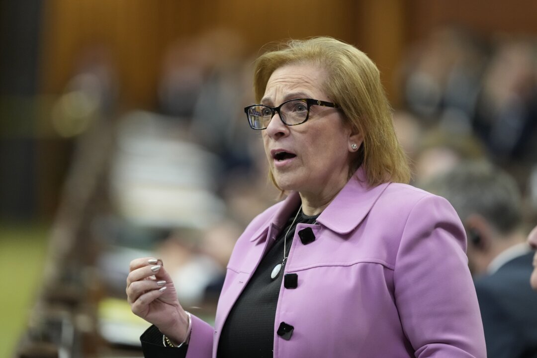 Ottawa Changes Immigration Rules to Allow Express Entry for ‘High Wage’ Workers