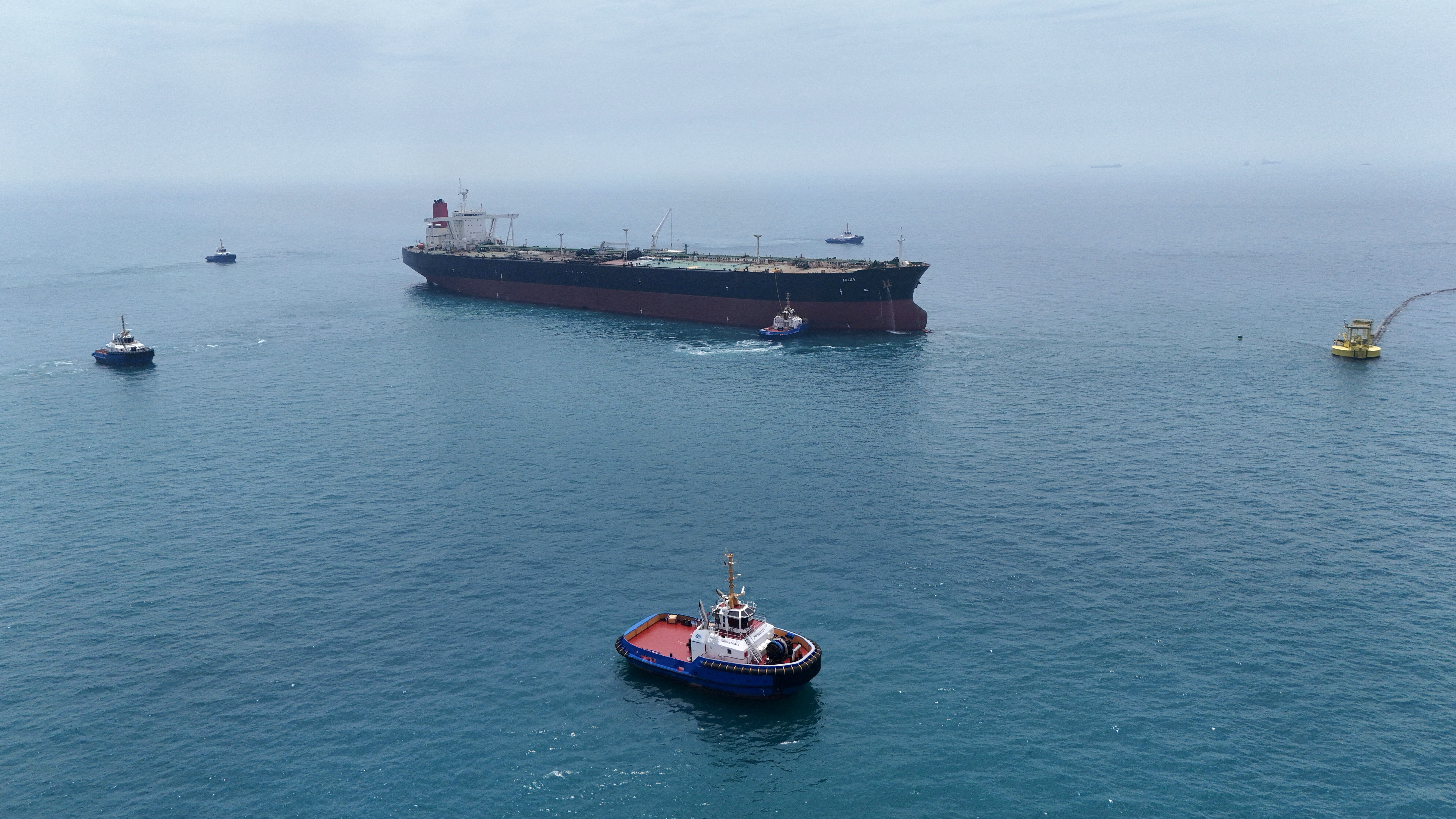 FILE PHOTO: Chinese refiners delay projects with Middle East oil supply disrupted