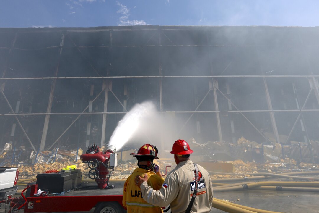 Cause of Los Angeles Warehouse Fire Likely Linked to Servicing of Rooftop Solar Panels: Operator