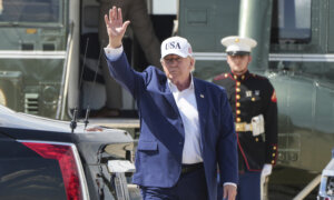 Trump to Hold Cabinet Meeting at Camp David; 41 Die as Thousands Breach Spanish Border From Morocco
