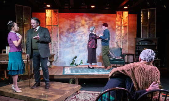 A Superb Chicago Revival Brings New Life and Laughs to Chekhov’s Classic