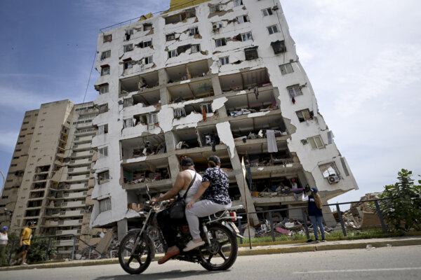Venezuela Quake: Death Toll Rises to 589; Trump on Iran Talks: US Negotiating From Pure Strength
