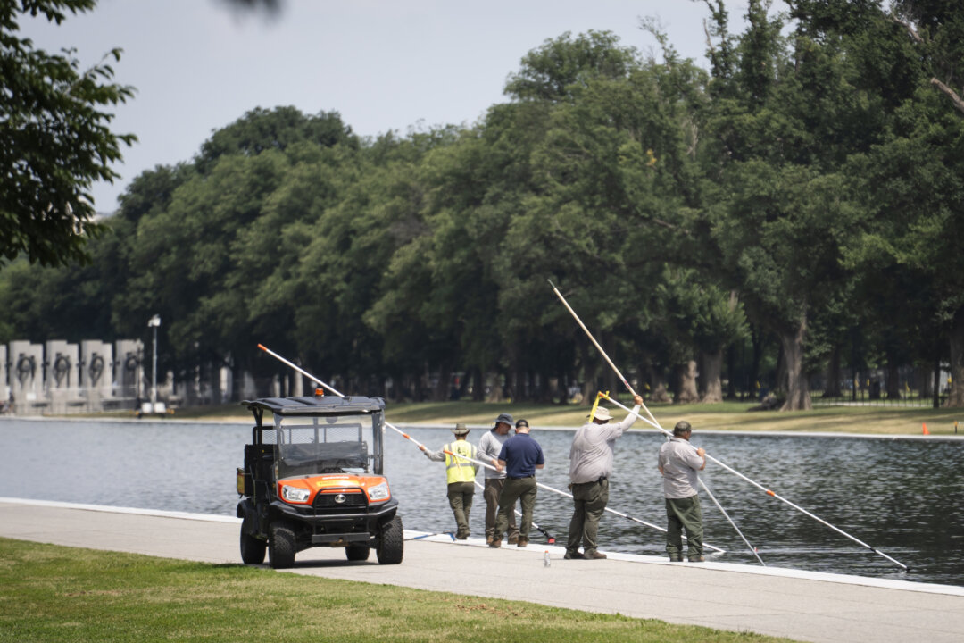 Justice Department Drops Reflecting Pool Case Against Former Olympian