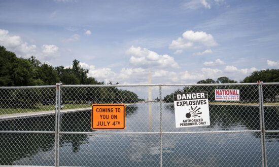 Trump Says Reflecting Pool Damage Will Be Fixed After July 4