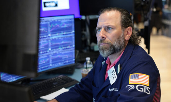 Wall Street Review: Tech Stocks Slide in Volatile Week Amid Growing Concerns Over AI Trade