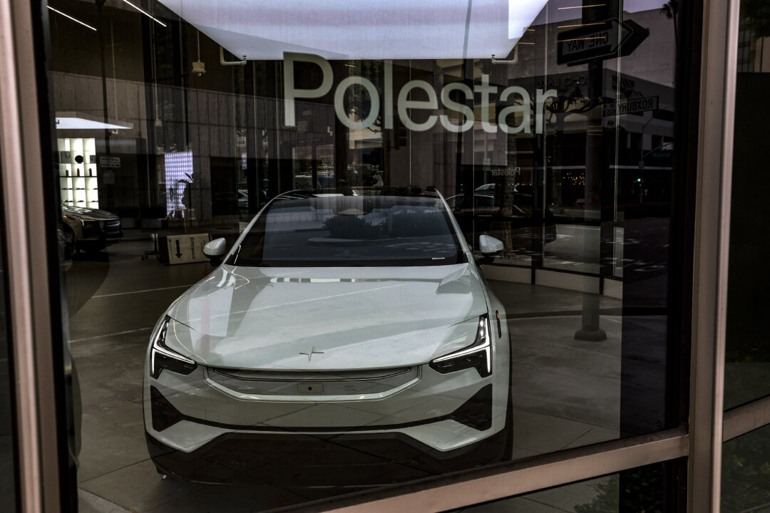 Senate Panel to Vote on Bill Tightening Ban on Chinese-Connected Vehicles