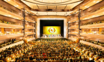 Sold-Out Audience in Toronto Caps Shen Yun’s Final Show of the Season