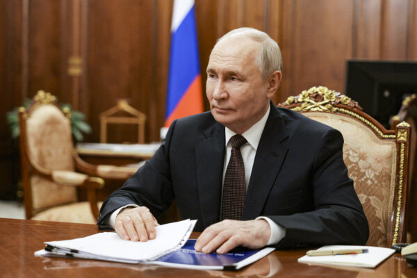Putin Aims to Seize 4 Ukrainian Regions