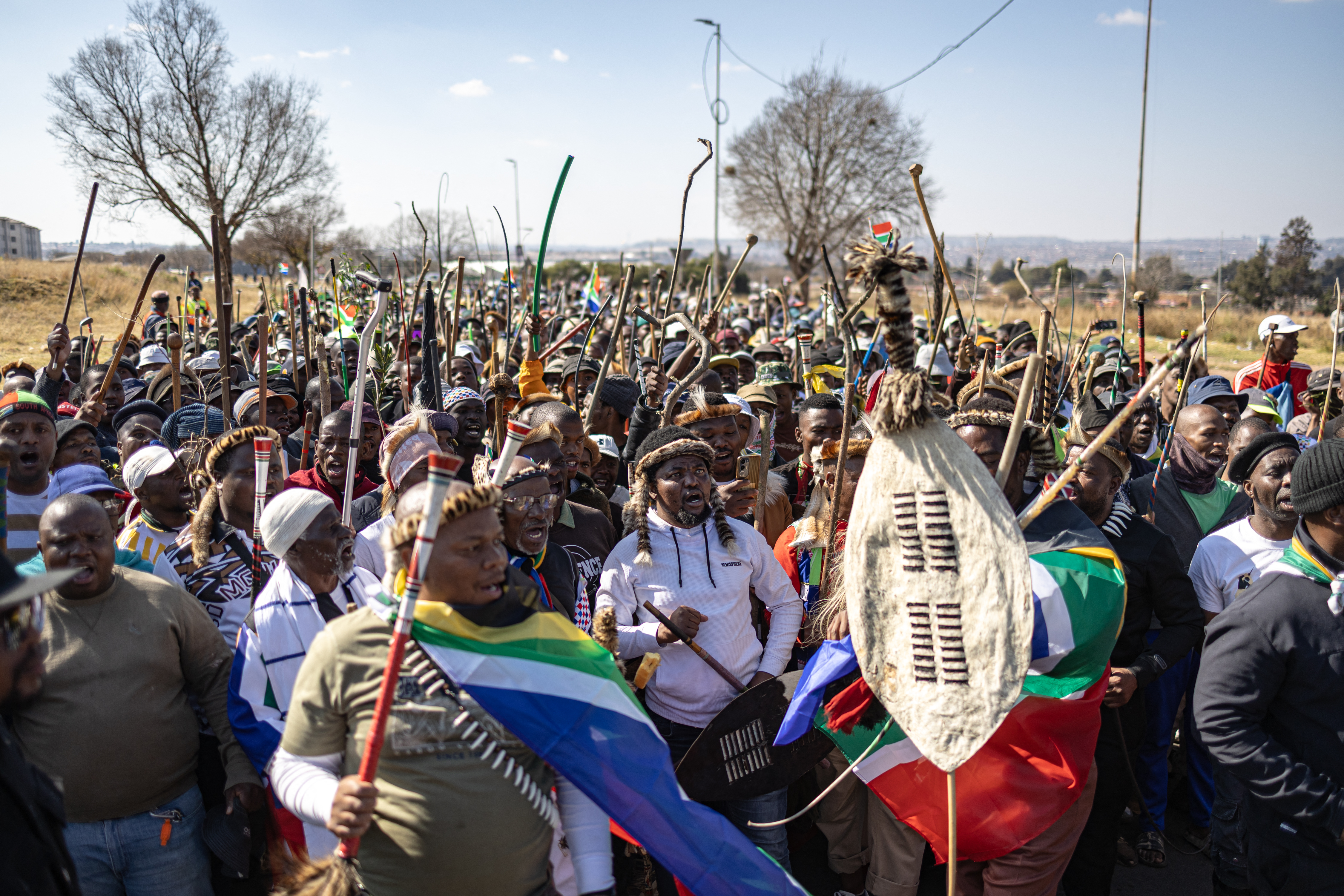 Day in Photos: Soweto Immigration Protest, Heat Wave in Europe, and Battle of Wine