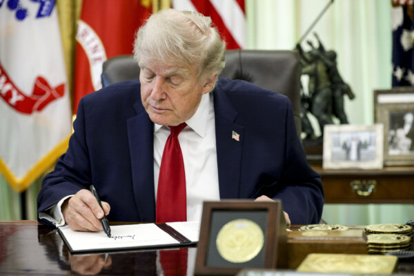 Trump Signs Presidential Memo Promoting ‘Right to Fix’ Vehicles