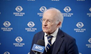 International Human Rights Lawyer Praises Shen Yun for Combining Artistic Beauty and Human Rights Values