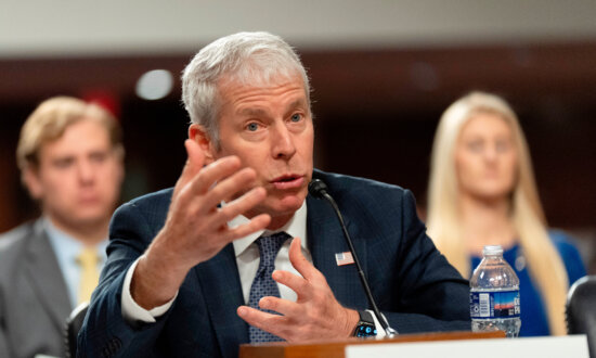 Wright Says US to Boost Fuel Refinery Output as Hormuz Disruptions Continue