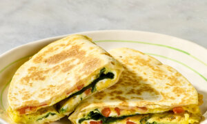 This 2-Minute, 5-Ingredient Egg Breakfast Is Perfect for Busy Mornings