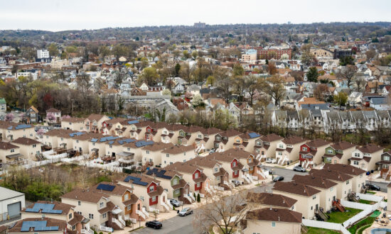 Nearly Two-Thirds of Americans Willing to Pay More for Homes in Walkable Communities: NAR