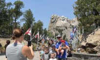 Mount Rushmore: More Than Just a Pretty Sight, Visitors Say