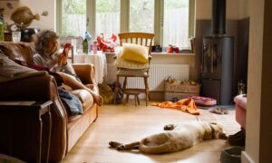 10 Tips to Declutter Your Home