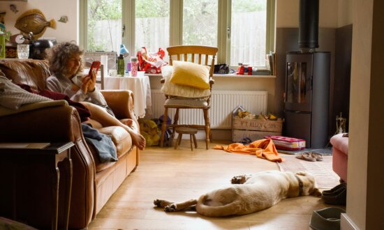 10 Tips to Declutter Your Home