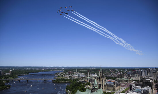 Canadian, American Air Forces to Conduct Joint Flypast in Ottawa for Fourth of July