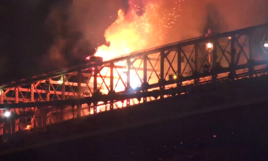 Fire Breaks out on Brooklyn Bridge During New York’s Fireworks Show