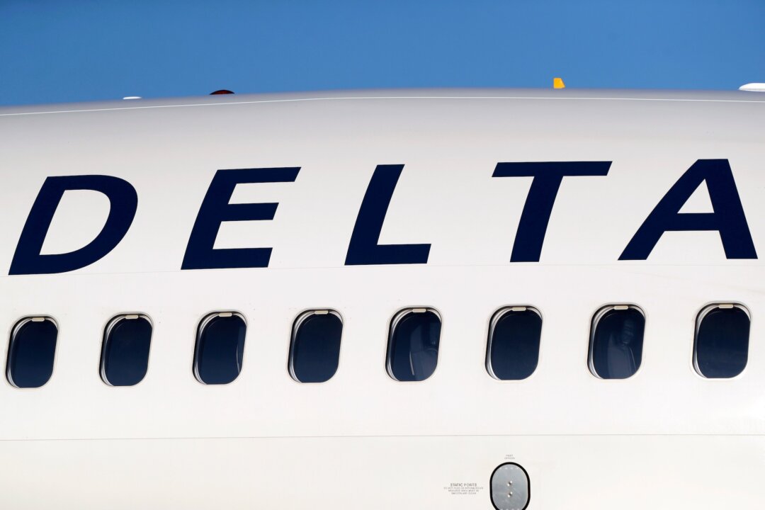 Delta Flight Makes Emergency Landing in Atlanta