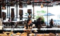 US Services Economy Stays in Expansion in June Despite Mixed Signals