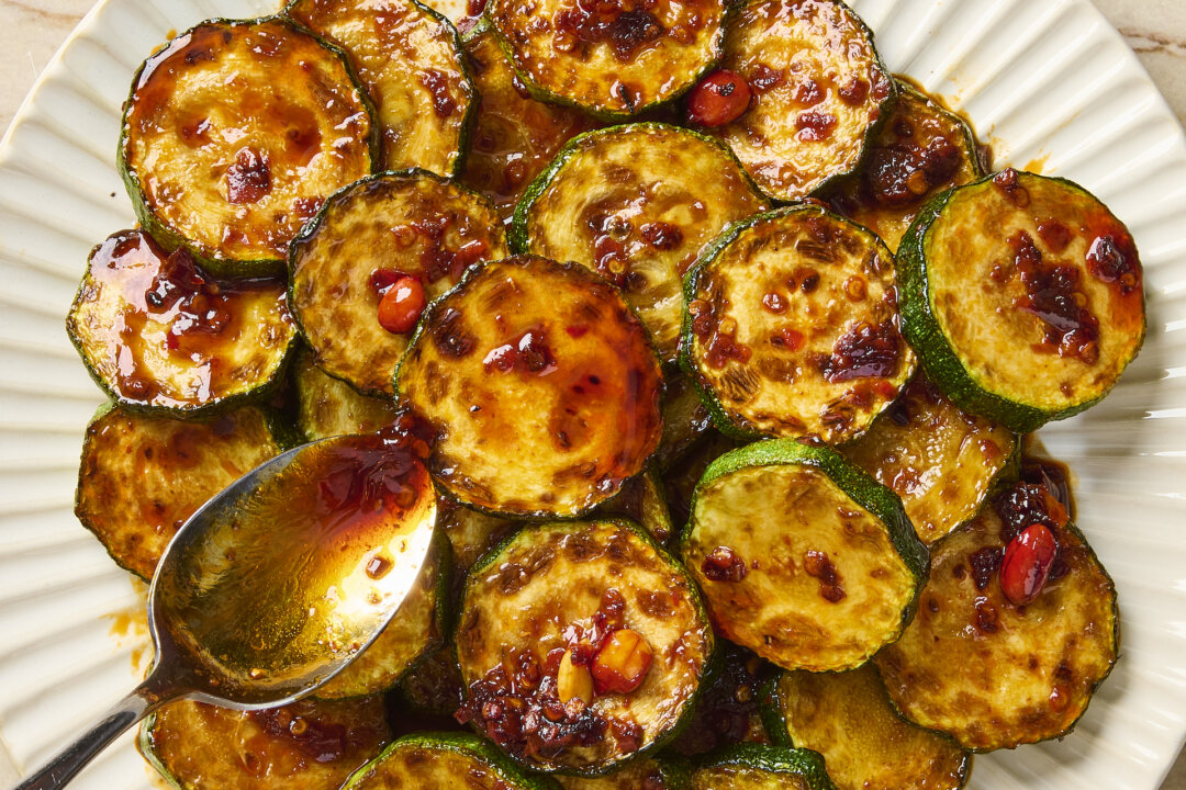 This 4-ingredient Zucchini Is My Favorite Way to Eat the Summer Vegetable