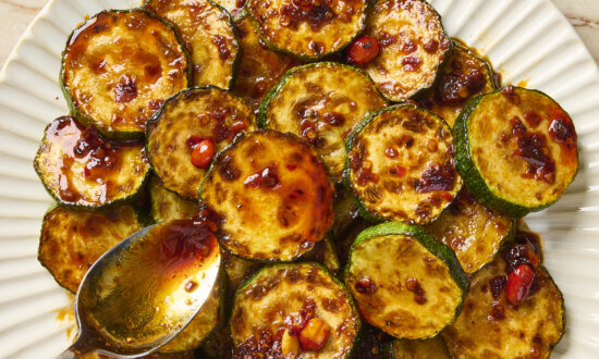 This 4-ingredient Zucchini Is My Favorite Way to Eat the Summer Vegetable
