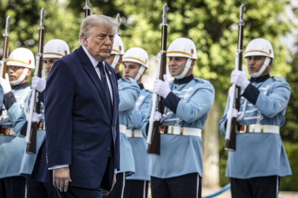 Trump Issues Warning to Spain