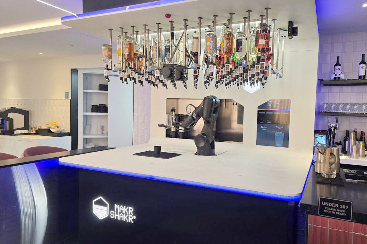 The robot bartender's workspace at the new Portal Lounge at Minneapolis-St. Paul International Airport (Sharyn Jackson/The Minnesota Star Tribune/TNS)
