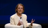 Telstra Chief Returns from Overseas to Face Outage Backlash