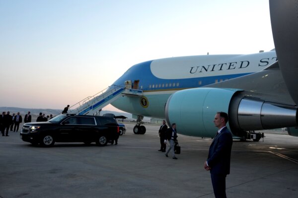 Trump Switched Air Force Ones After Threats